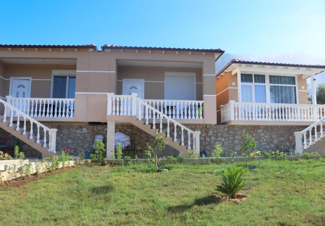 Essos Villas Dhërmi Exterior foto
