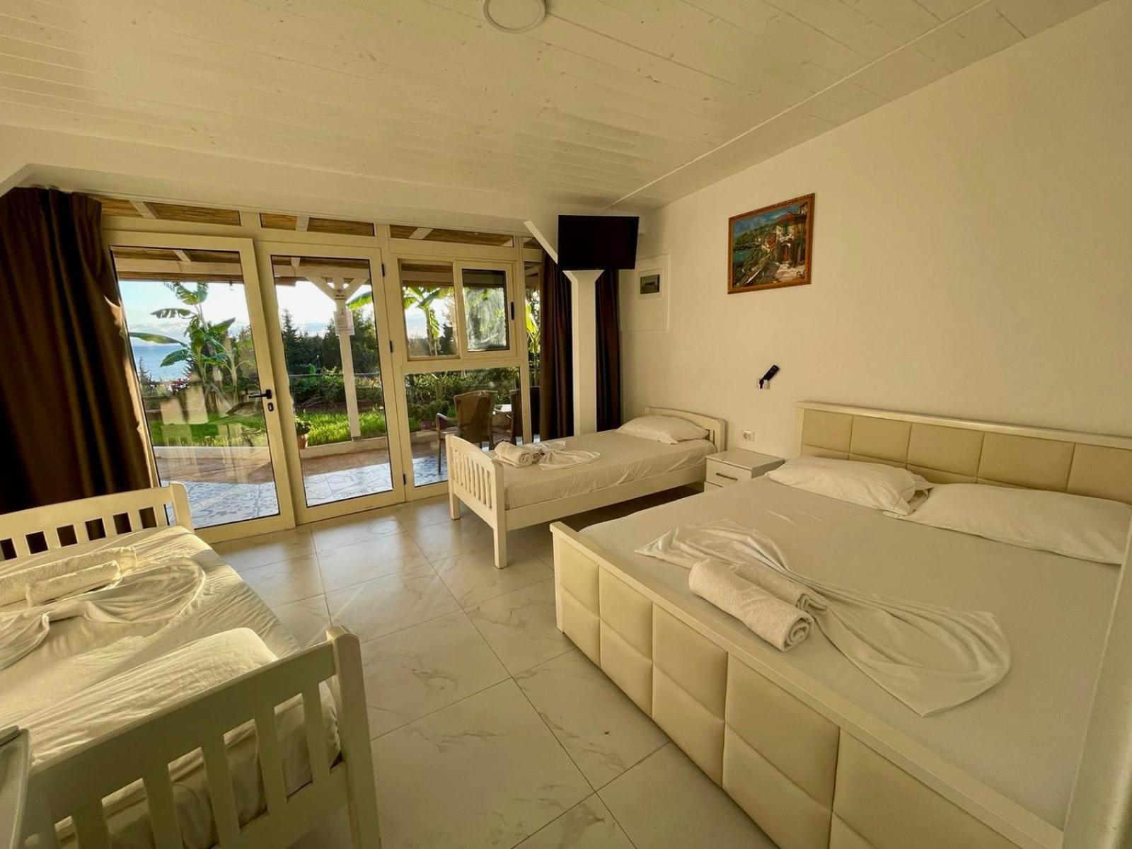 Essos Villas Dhërmi Exterior foto